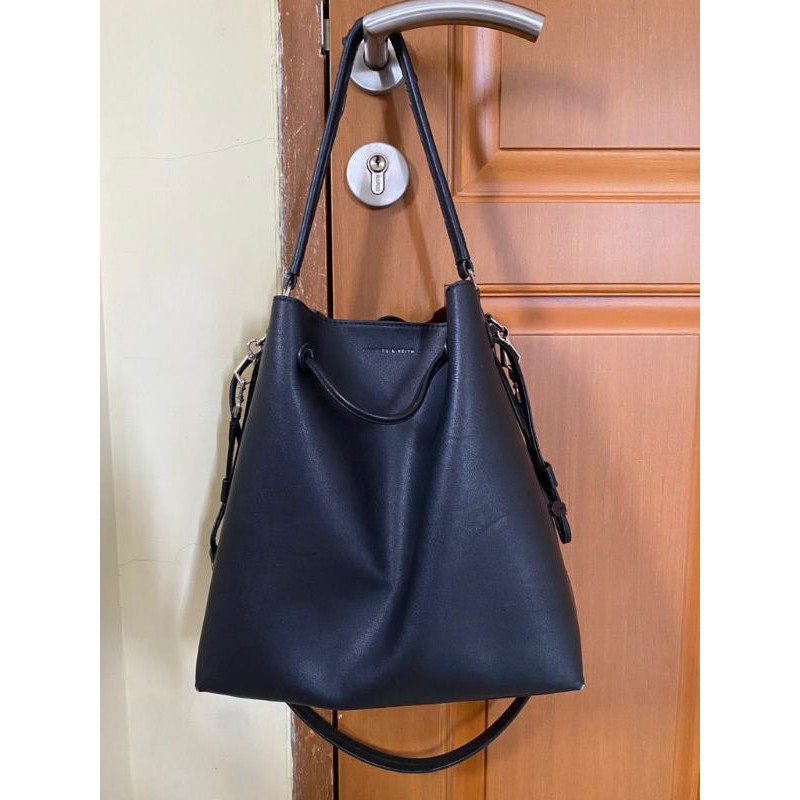 preloved tas charles & keith