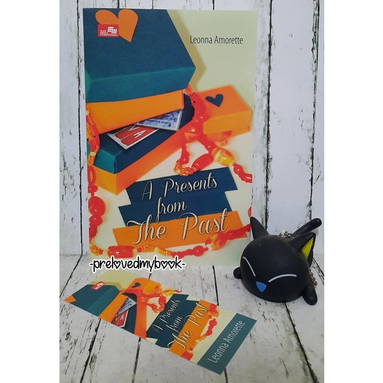 [KOLPRI] SALE ORIGINAL Buku Novel Bekas, Buku Preloved, Novel Bekas, Novel Preloved-A PRESENT FROM