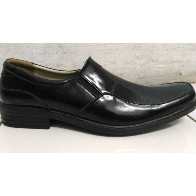 Sepatu pantofel cibaduyut