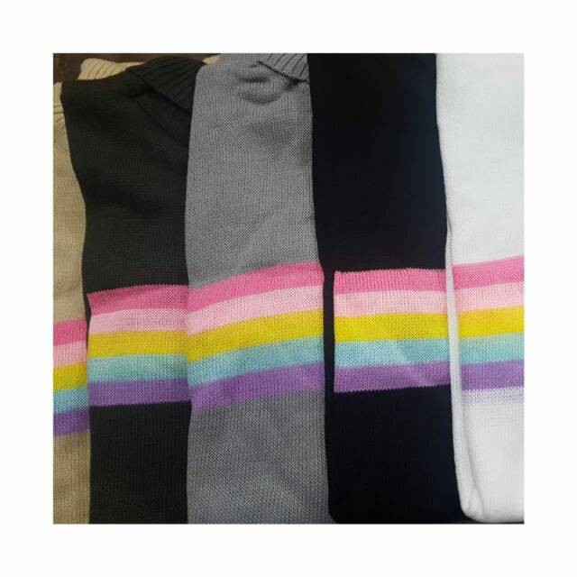 Sweater Turtleneck Wanita Rainbow Candy Rajut