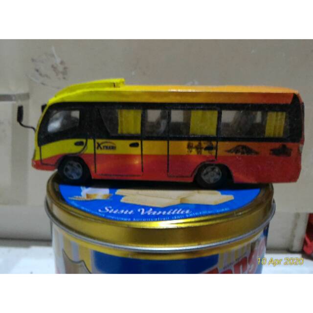 miniatur bus elf
