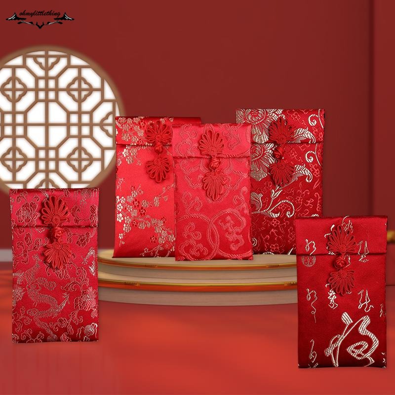 Amplop Angpao Bahan Kain Motif Bunga Vertikal Warna Merah