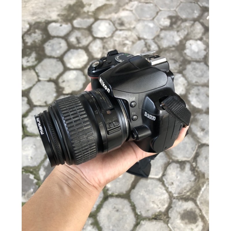 Nikon D3000