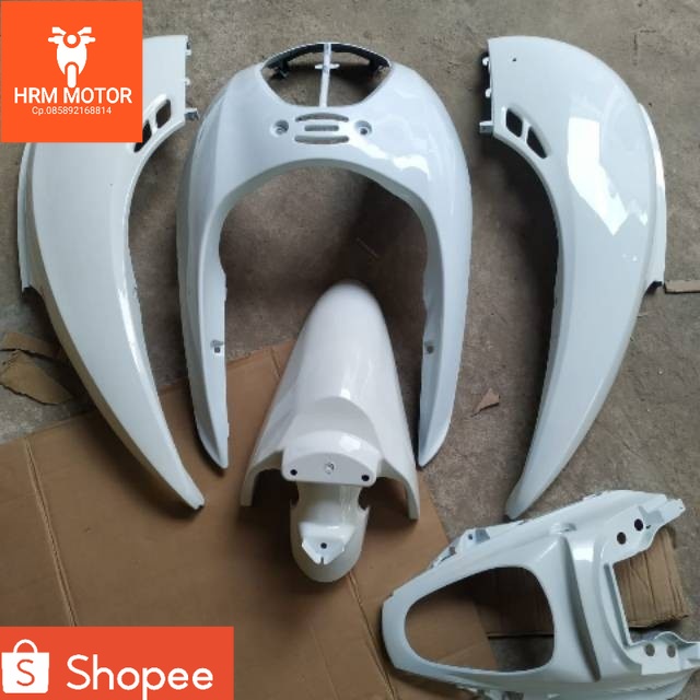 body scoopy karbu warna putih full