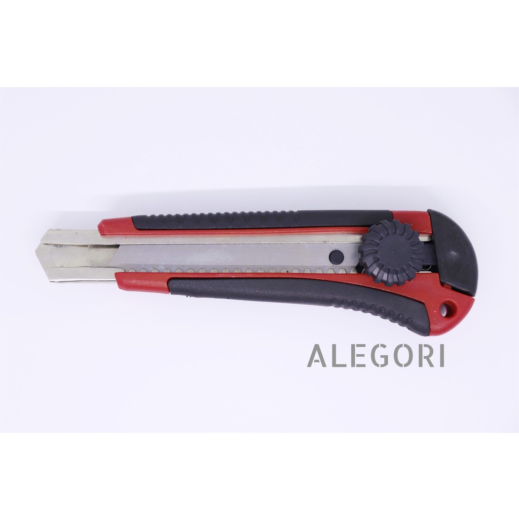 

Cutter pemotong serba guna