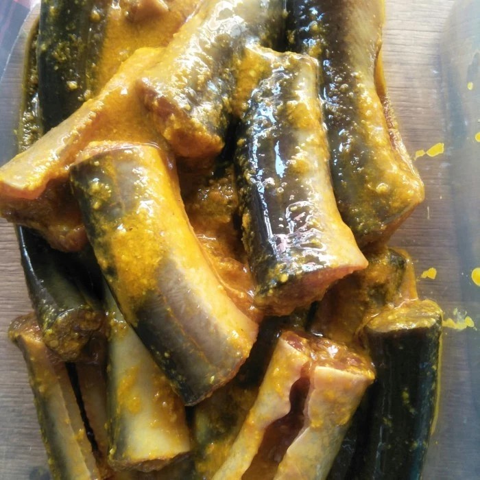 

Belut Segar Bumbu Kuning Siap Goreng