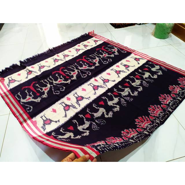 Kain tenun SUMBA NTT KUPANG