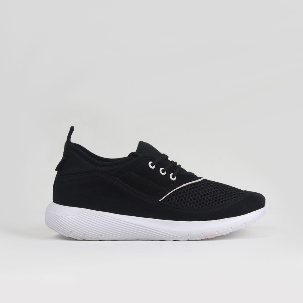 Sepatu Blucrat Tommy