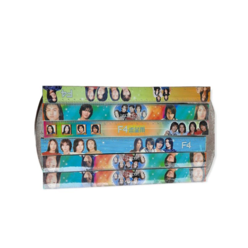 

Penggaris Fancy Plastik 30cm Motif F4