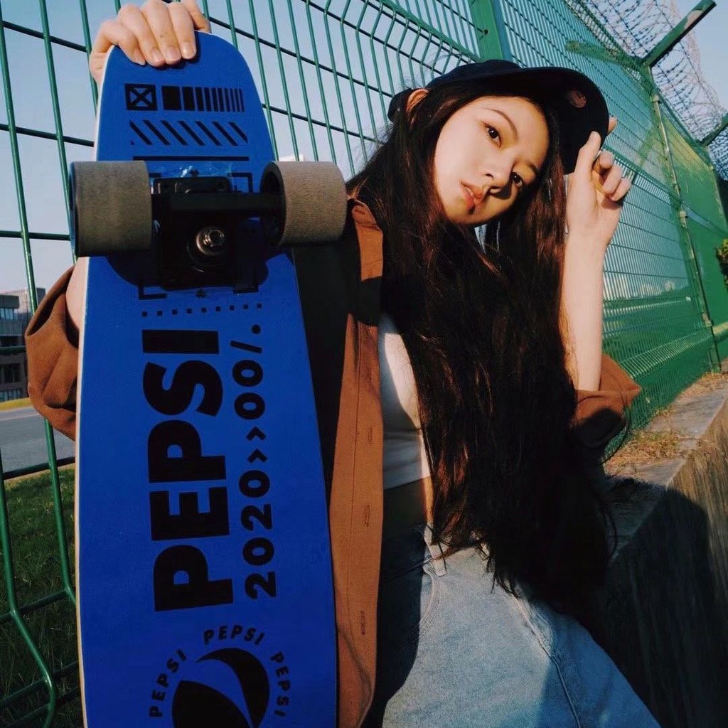 Papan cruiser skateboard Ukuran 69cm X 19cm