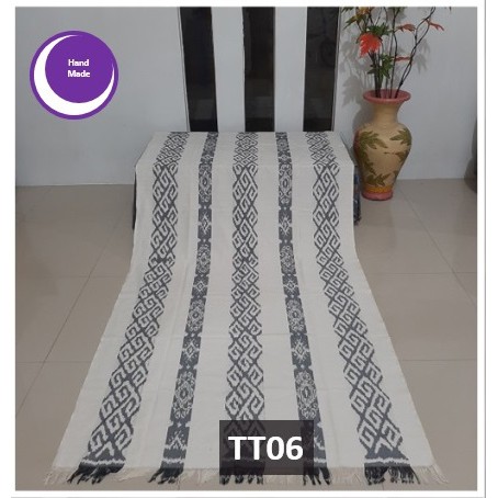 Kain Tenun Toraja Motif Putih Hitam