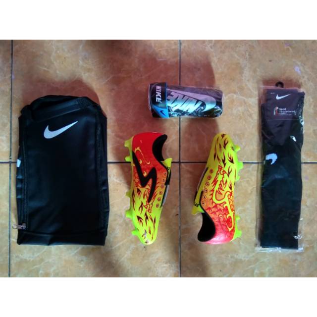 Paket komplit sepatu bola anak specs dragon sepatu bola specs anak komplit ukuran 33-37