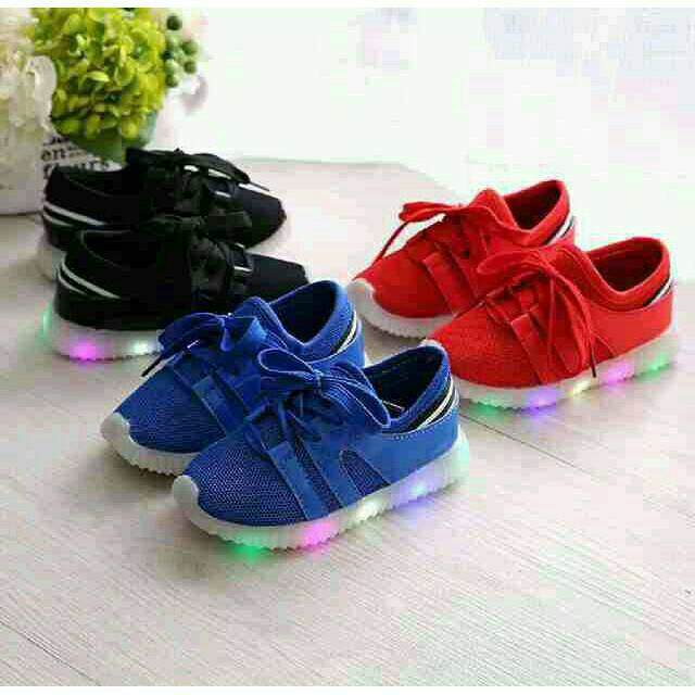 Sepatu anak/ sepatu Nyala / sepatu lampu / shoes led