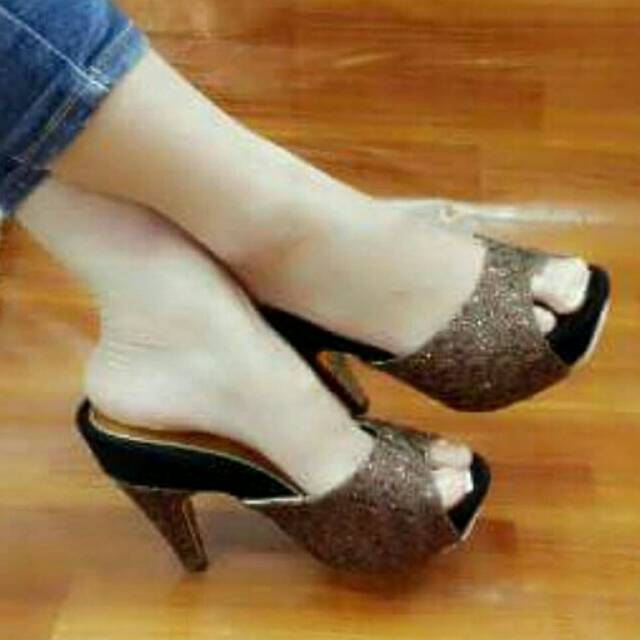 Heels Brukat Coklat