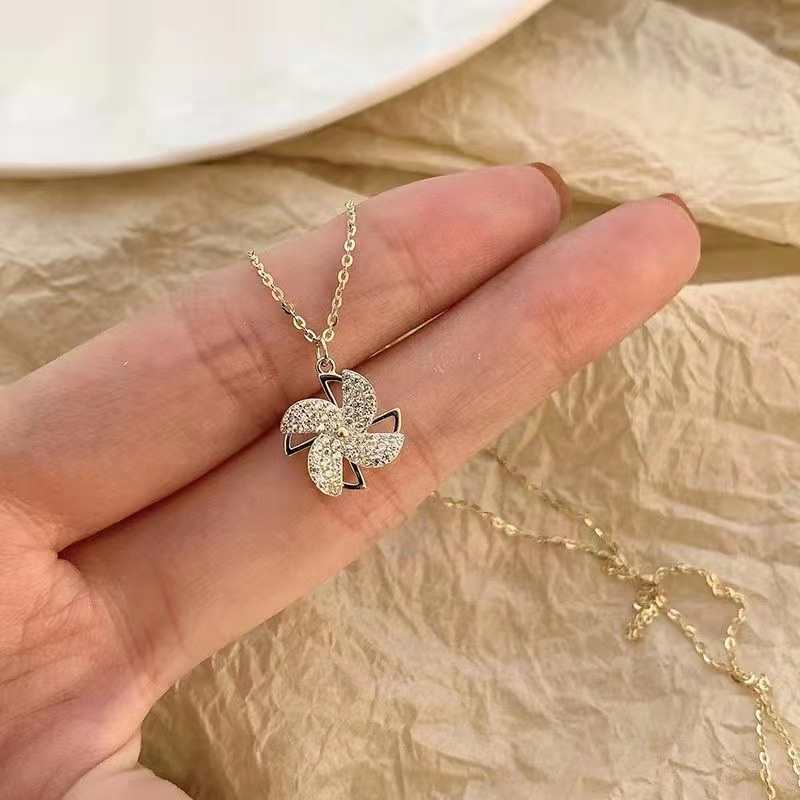 Candy Jewelry Fashion Rotatable Windmill Necklace Alloy Gold Silver Color Rhinestone Rotating Necklaces for Women Simple