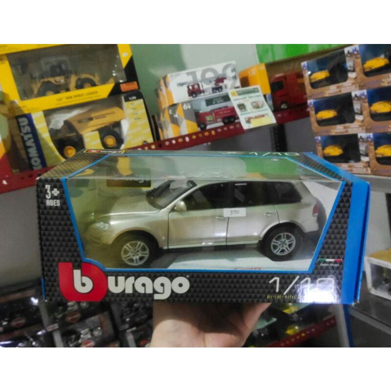 diecast mobil 1:18 Volkswagen touareq burago miniatur sport balap