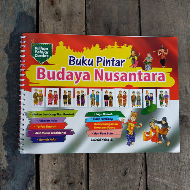 Buku pintar Budaya Nusantara