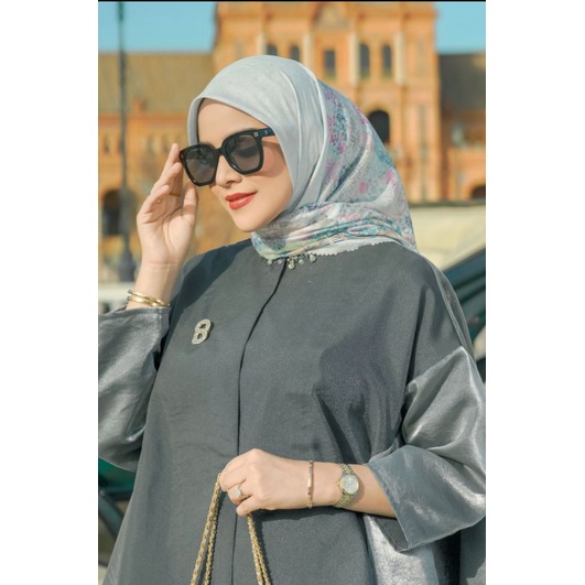 Buttonscarves Sevilla Blanco NWT