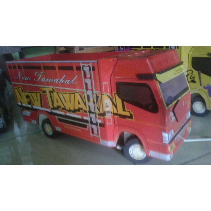 Miniatur Truk Tawakal Oleng
