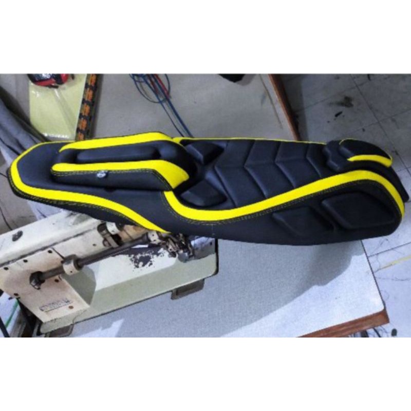 Sarung Kulit Jok Beat Deluxe & Street Fi esp / Cover Jok Modifikasi