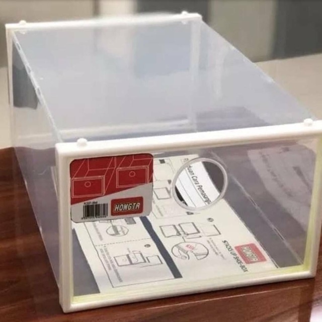

Sneakers Box Acrylic