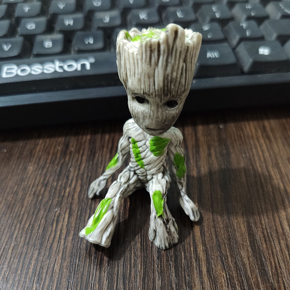 6CM Tree Man Groot  Action Disney Figure Toy Model Marvel Avengers Mini Guardians Of The Galaxy Figure Sitting Toys