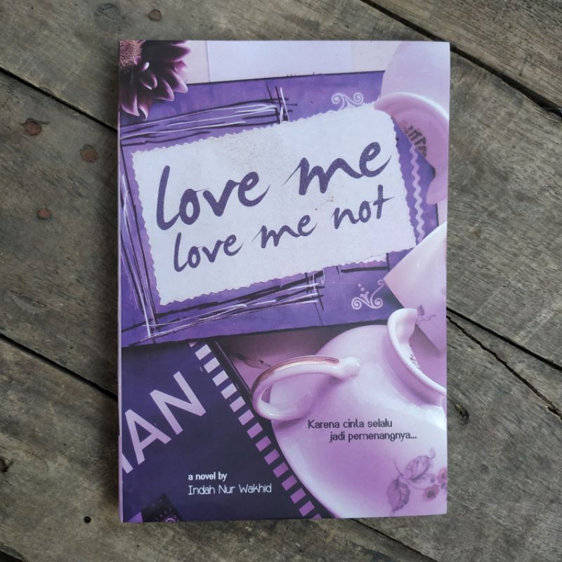 Novel - Love Me Love Me Not