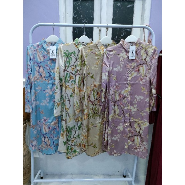 Tunik Bunga Cream By Shellasaukia