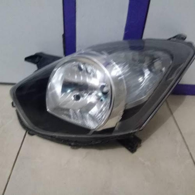 Headlamp Toyota Agya atau Ayla