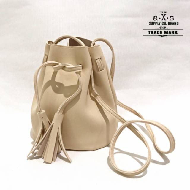 Slingbag serut miniso tas slempang tas slingbag