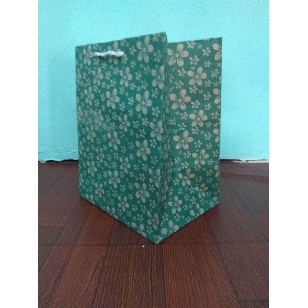 

paperbag batik ukuran P 17,5 X L 13 X T 22 PAPER BAG kertas bento paperbag murah