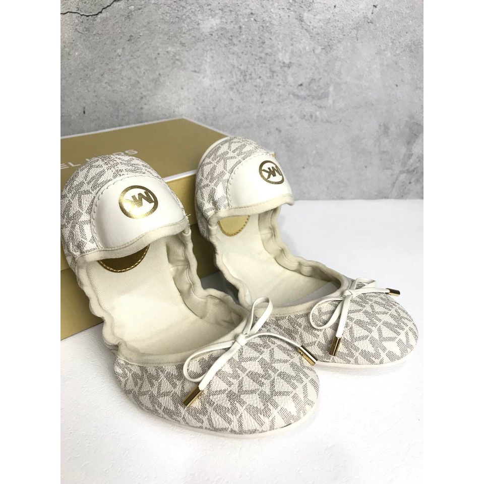 Sepatu Michael Kors Fulton City Ballet Mini Logo Small Signature Vanila