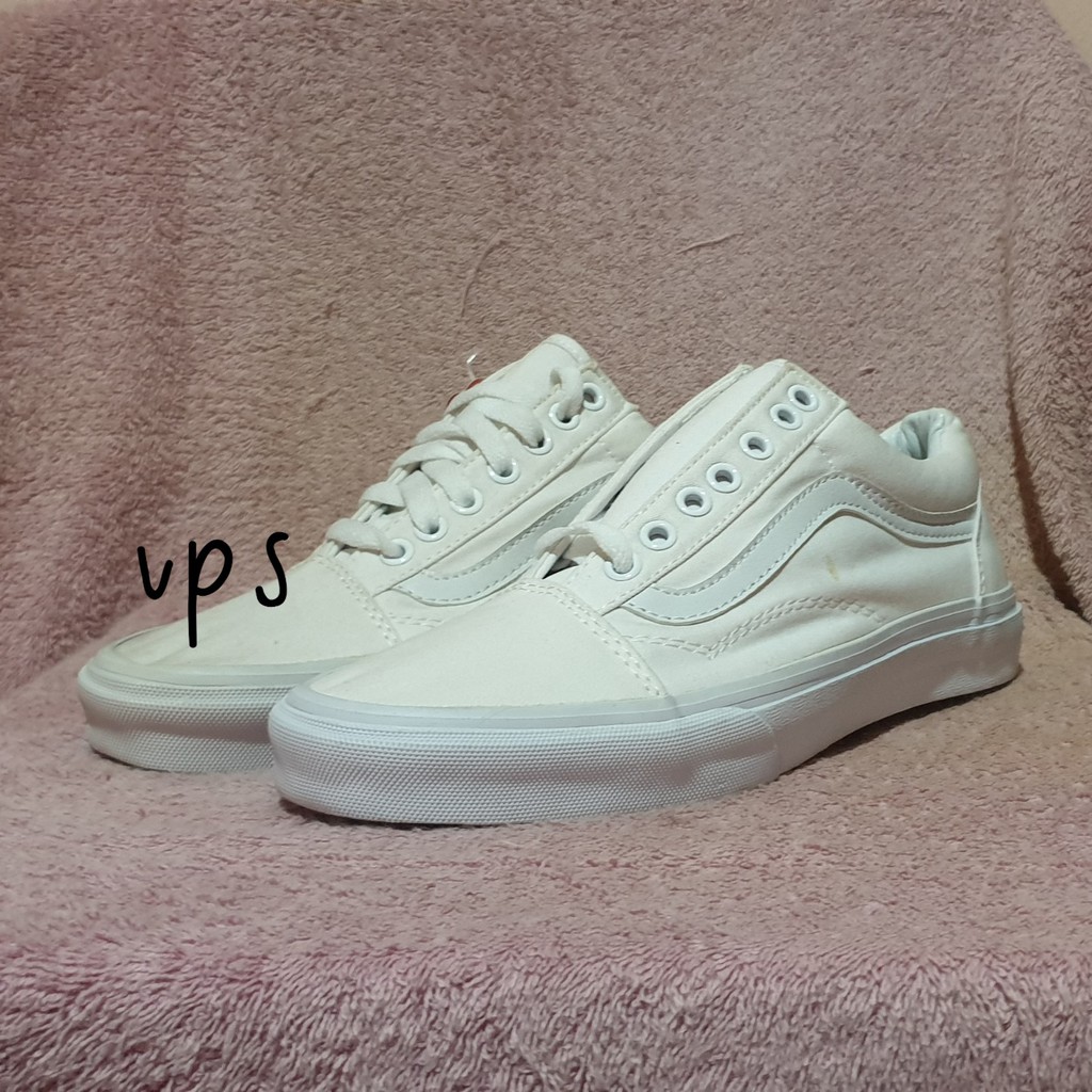 white canvas plimsolls