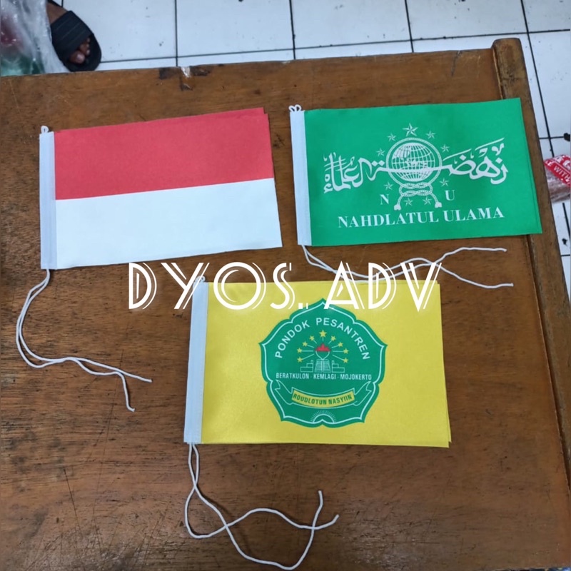 Bendera custom meja + tiang kayu meja