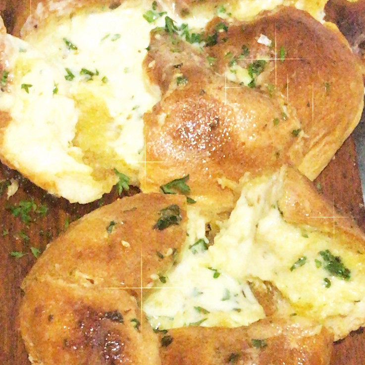 

Korean Garlic Cheese Bread - Isi 4 pcs dan 2 pcs