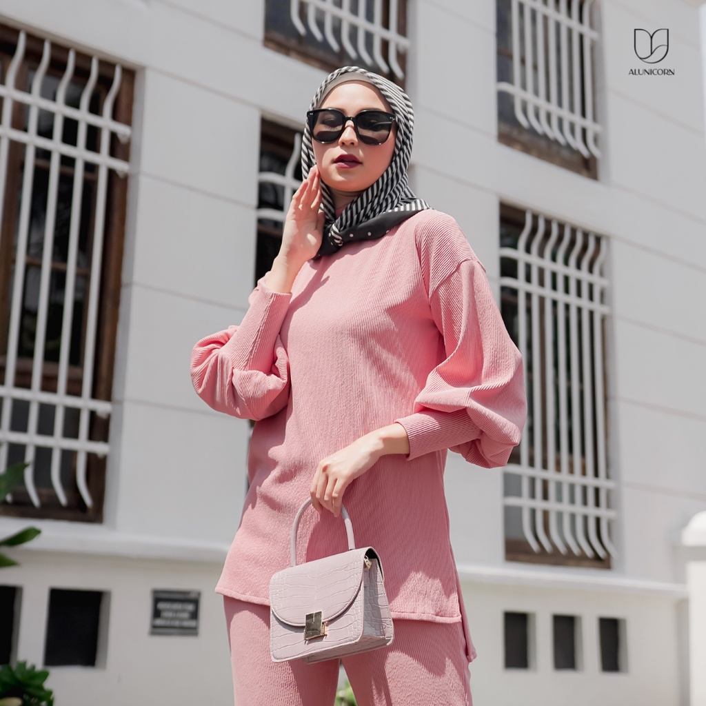 Alunicorn - Zaara Pleats -  Blouse Wanita - Pants Wanita-Blouse Dusty Pink