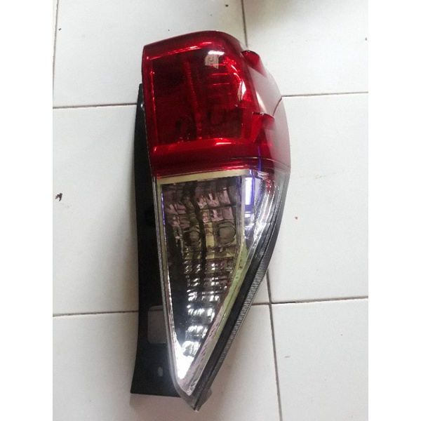 stoplamp/Lampu belakang innova reborn