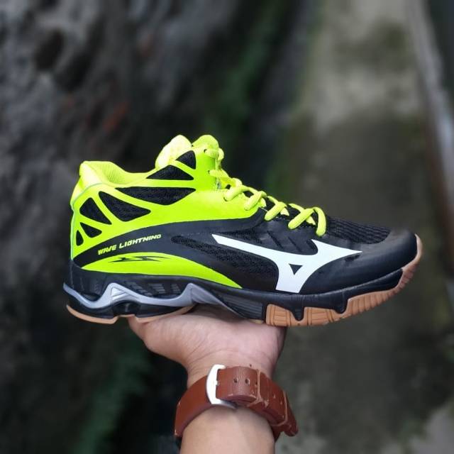 Sepatu Voli MIZUNO WAVE LIGHTNING Z / Sepatu volley MIZUNO WAVE LIGHTNING Z