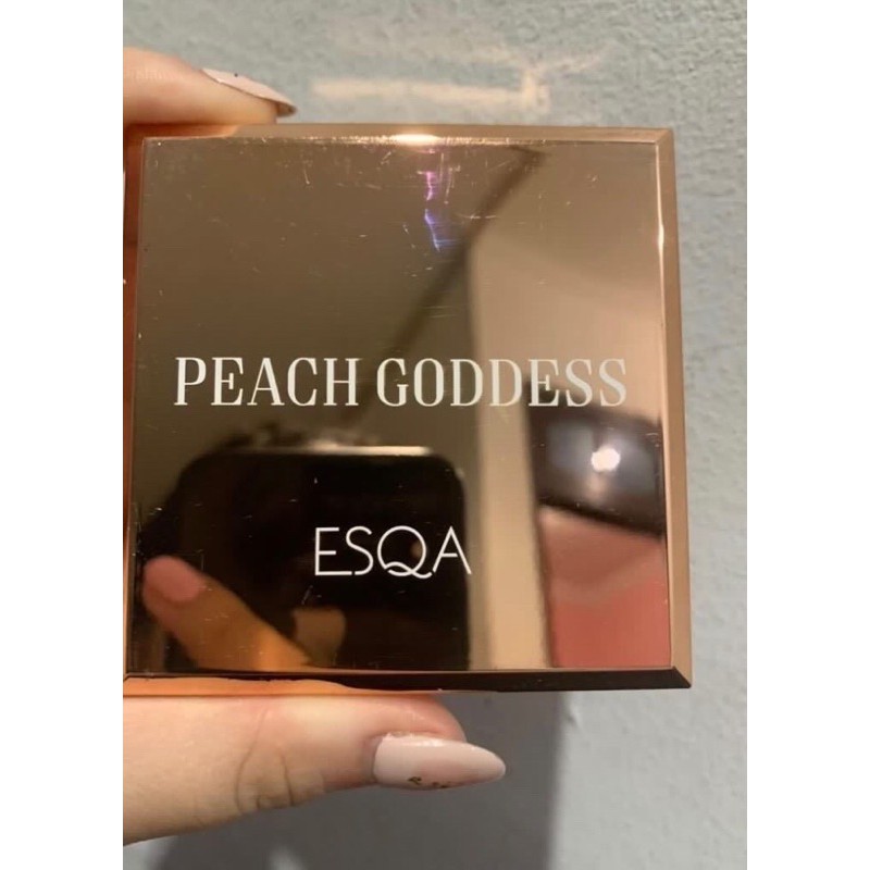esqa eyeshadow