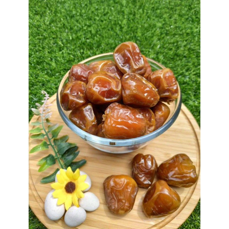 

Kurma Sukari Madinah Al-Qasim - 1 KG