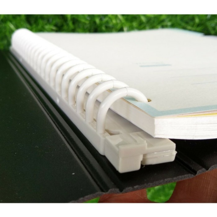 

Buruan Binder File Besar B5 Hard Cover Glossy Color Ring Plastik - Satuan Trendi