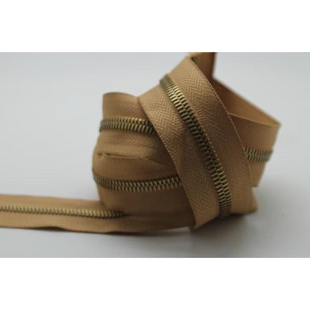 

Ö Pasti.Ready Zipper / Resleting no. 5 Gerigi ATG Coklat Mocca