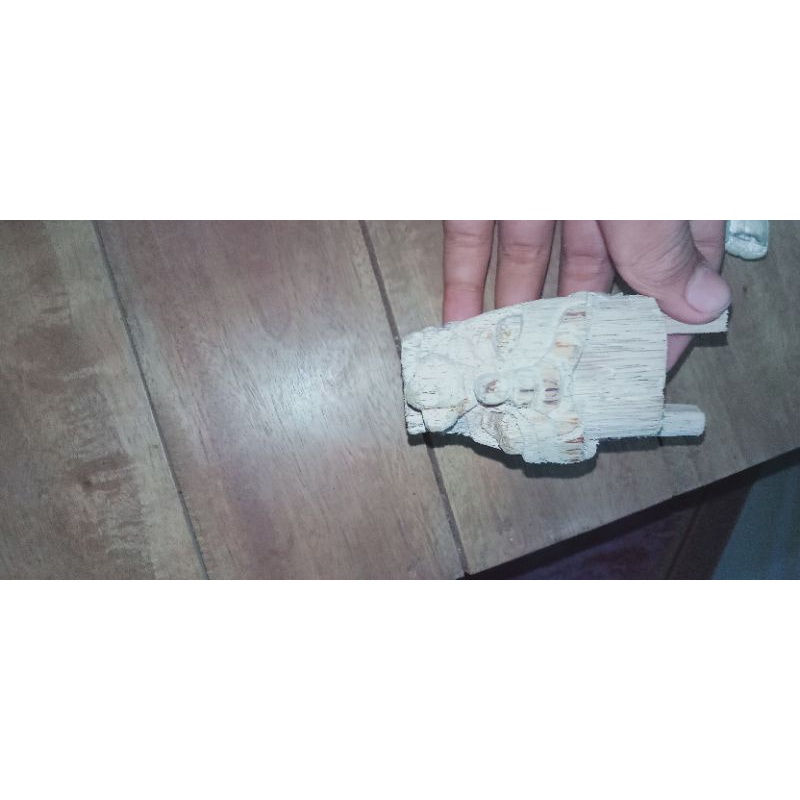 miniatur barongan model kucingan putihan