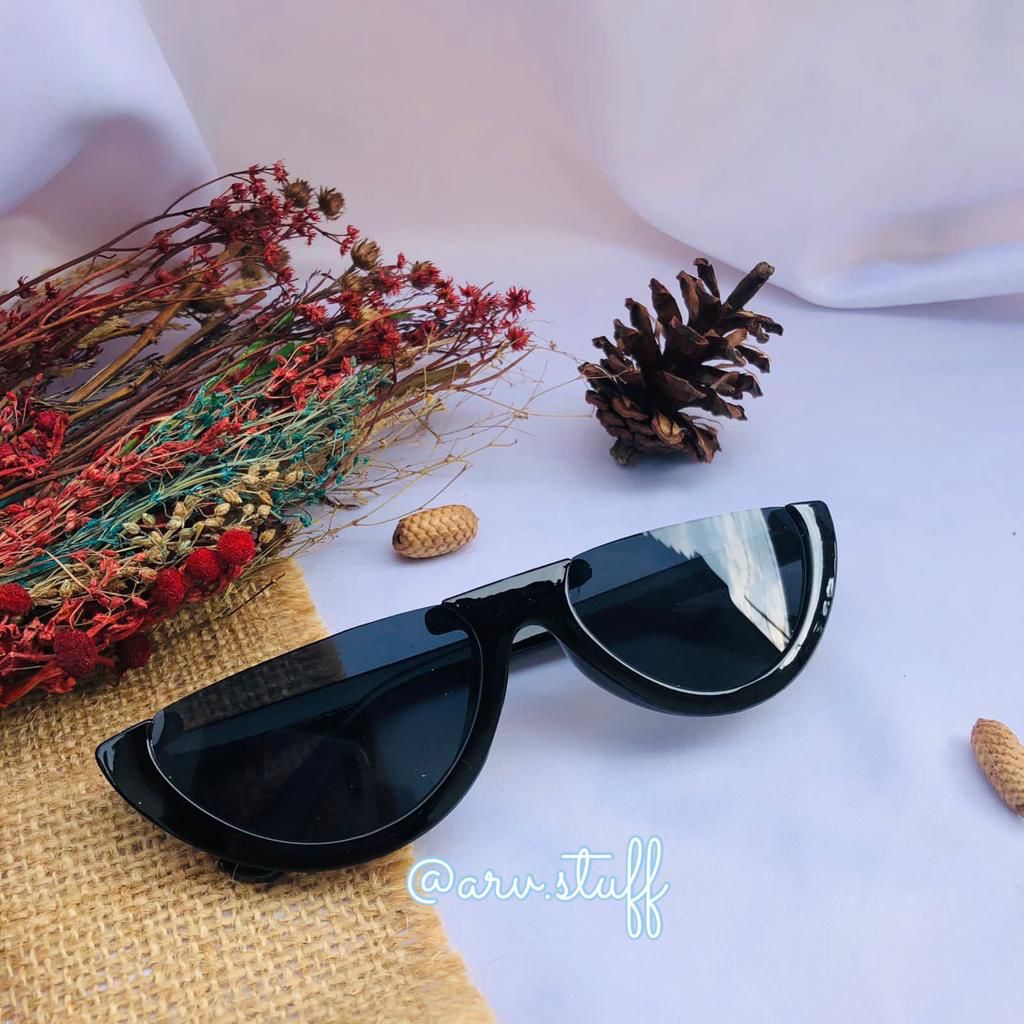 KACAMATA OVAL HALF/ Sunglasses Kece, Lucu, Cocok Untuk OOTD, Terviral, Murah, dan Kekinian