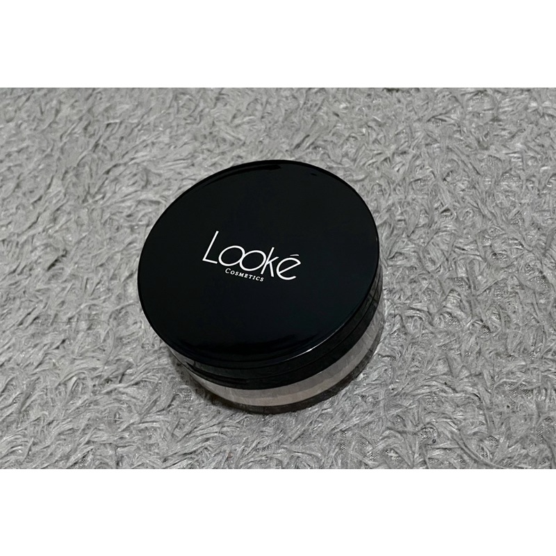 Looke Holy Smooth & Blur Loose Powder Freya Light Beige Preloved / looke cosmetic bedak tabur loke c