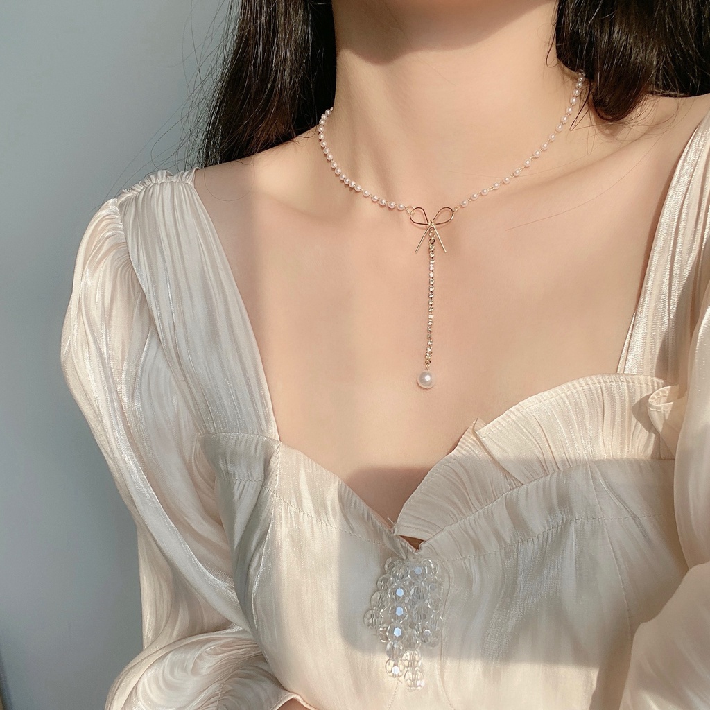 Kalung Choker Rantai Emas Dengan Liontin Pita Hias Kristalmutiara Untuk Wanita