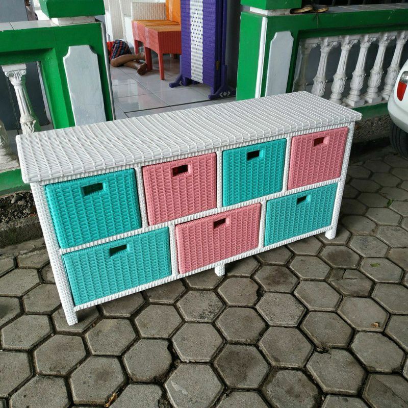 lemari laci rotan sintetis