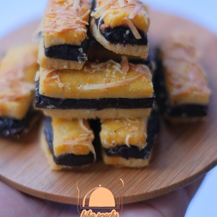 

♣ (Beli 1 Toples Kue Kastengel Coklat Gratis 1 Kemasan Pouch Kue Sagu/Semprit) Kue Kastengel Coklat Biba Snacks Toples Ukuran 600 ML ♣