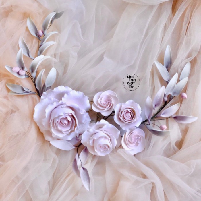 

Roses Set Gumpaste