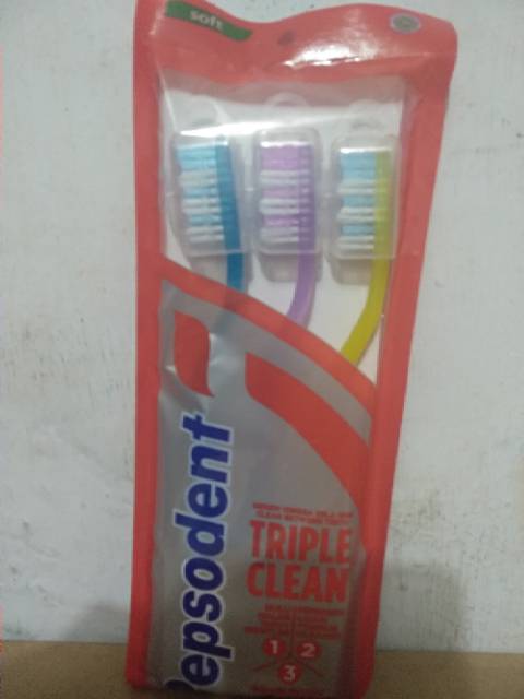 Sikat gigi pepsodent triple clean soft/medium isi 3 kemasan plastik warna random